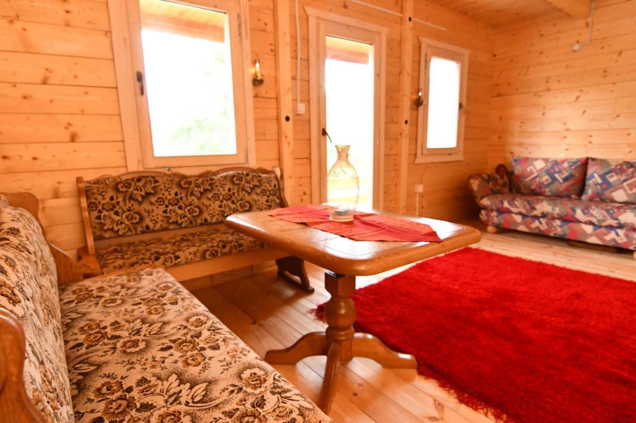 פלאב Holiday House By The Lake מראה חיצוני תמונה
